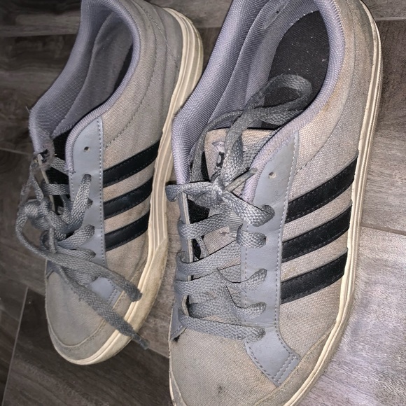 Casual Adidas sneakers - Picture 2 of 6